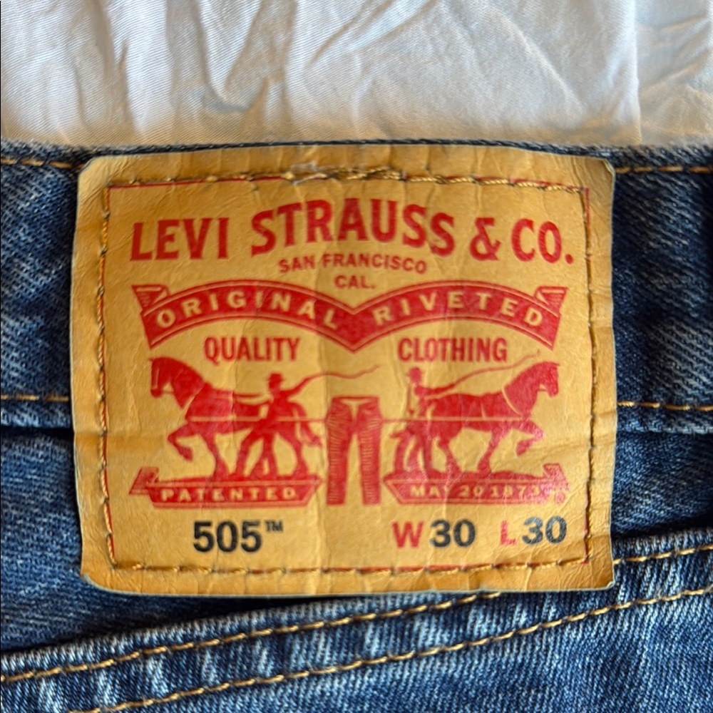 Levi's 505 Blue Straight Leg Jeans with Classic Stitching 30x30